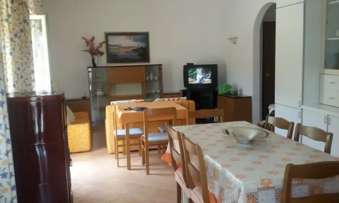 Rexer-Palmi-Appartamento-sul-mare-in-affitto-a-Palmi-RC-SALONE