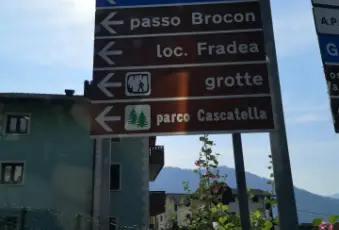Rexer-Grigno-Un-edificio-da-ristrutturare-un-rudere-e-terreni-Altro
