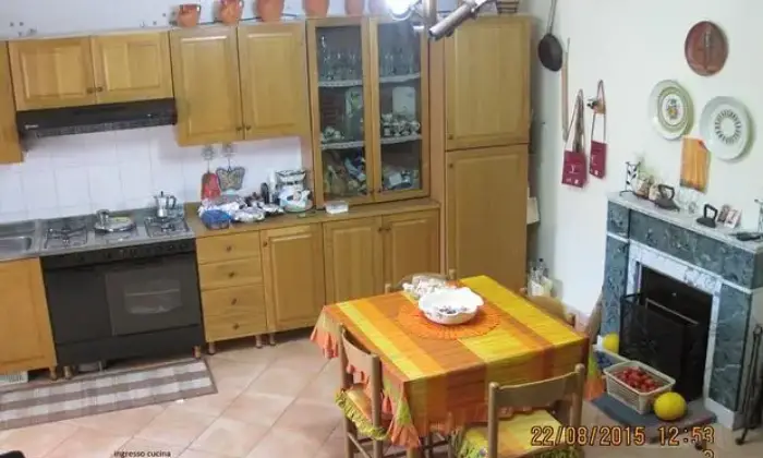 Rexer-Tramutola-Appartamento-in-vendita-a-Tramutola-CUCINA