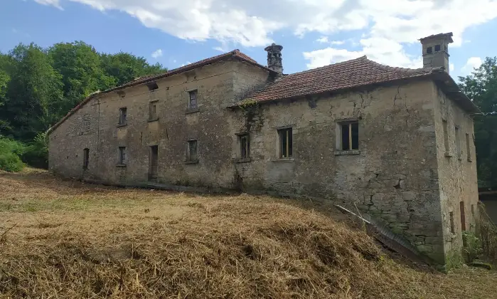 Rexer-Borgo-Val-di-Taro-AFFASCINANTE-IMMOBILE-DA-RISTRUTTURARE-IN-ETTARI-DI-TERRENO-a-Borgo-Val-di-Taro-PR-ALTRO