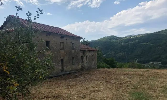 Rexer-Borgo-Val-di-Taro-AFFASCINANTE-IMMOBILE-DA-RISTRUTTURARE-IN-ETTARI-DI-TERRENO-a-Borgo-Val-di-Taro-PR-ALTRO