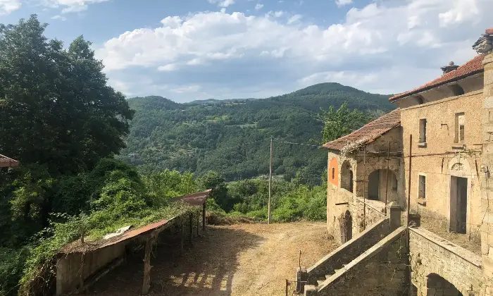 Rexer-Borgo-Val-di-Taro-AFFASCINANTE-IMMOBILE-DA-RISTRUTTURARE-IN-ETTARI-DI-TERRENO-a-Borgo-Val-di-Taro-PR-ALTRO