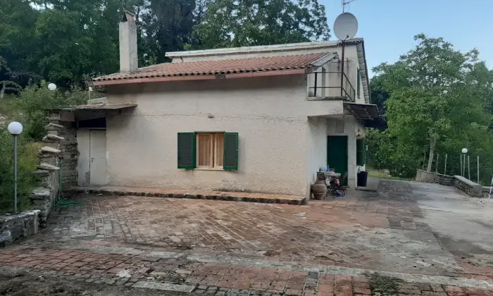 Rexer-Carpineto-Romano-Villa-unifamiliare-con-annesso-terreno-ALTRO