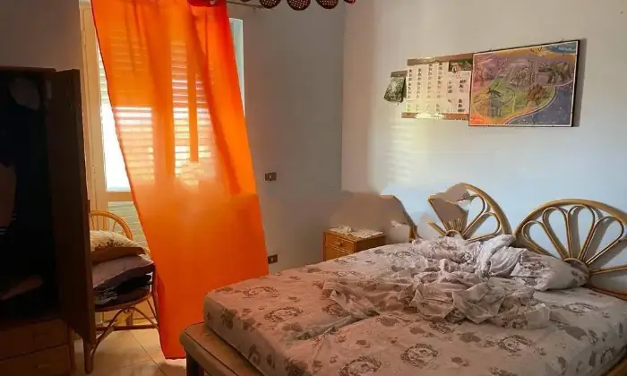Rexer-Ricadi-Vendesi-appartamento-in-Piazza-Municipio-a-Ricadi-VV-CAMERA-DA-LETTO