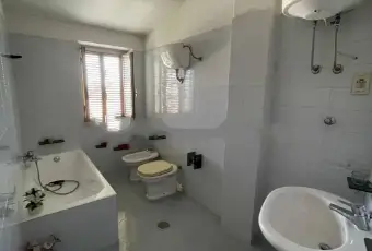Rexer-San-Mauro-Marchesato-Vendesi-Terratetto-unifamiliare-invia-Torre-a-San-Mauro-Marchesato-BAGNO