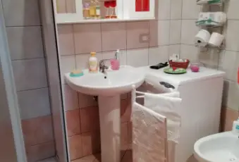 Rexer-Bosa-Villetta-i-Ciliegi-immersa-nei-vigneti-di-Bosa-BAGNO