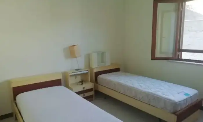 Rexer-Stalett-Vendesi-appartamento-localit-Lucerta-Copanello-di-Staletti-CAMERA-DA-LETTO