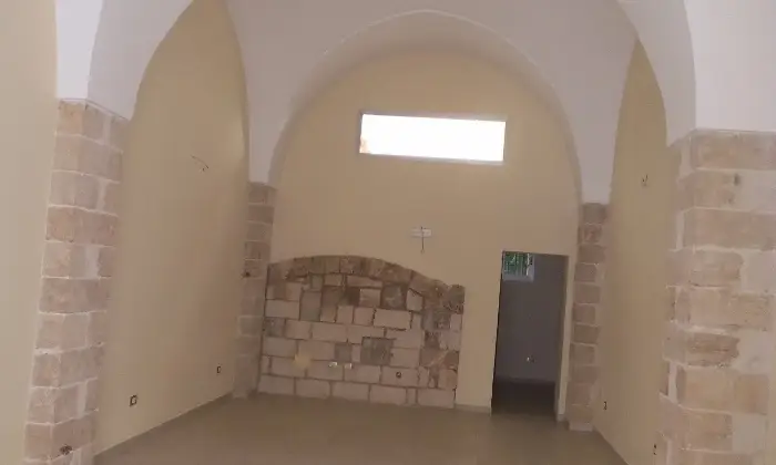 Rexer-Brindisi-BELLISSIMO-LOCALE-AFFITTO-IN-BRINDISI-CENTRO-SALONE