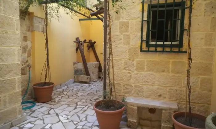 Rexer-Brindisi-BELLISSIMO-LOCALE-AFFITTO-IN-BRINDISI-CENTRO-SALONE