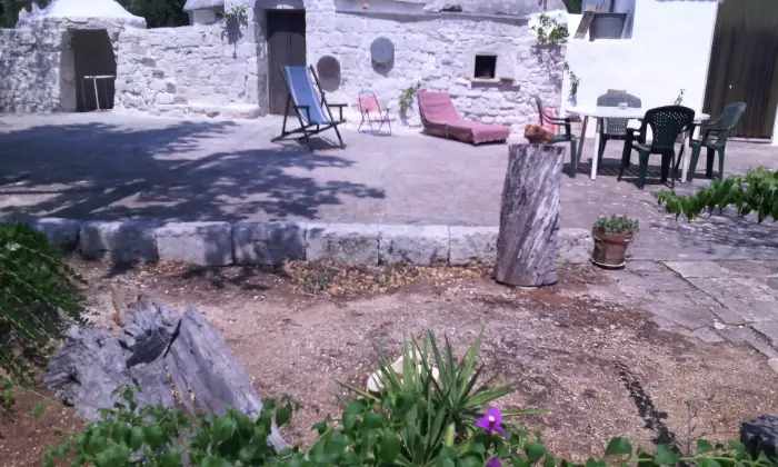 Rexer-Ceglie-Messapica-TRULLO-ZAPPA-DARGENTO-fittovendo-GIARDINO