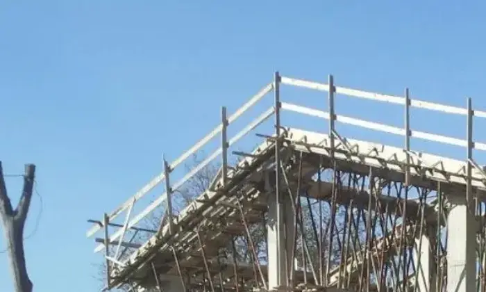 Rexer-Torano-Castello-Terreno-con-rustico-di-recente-costruzione