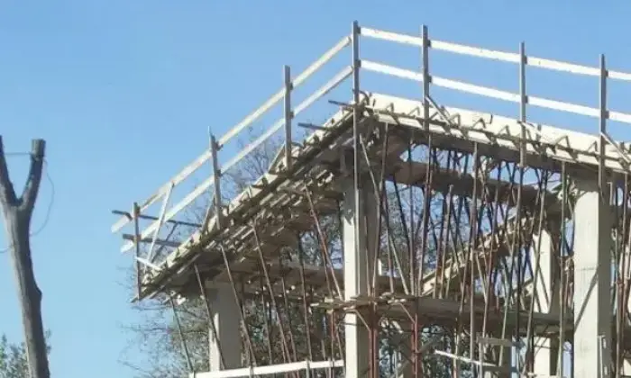 Rexer-Torano-Castello-Terreno-con-rustico-di-recente-costruzione