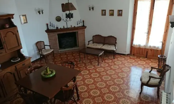 Rexer-Talla-Villa-in-vendita-nella-Frazione-di-Faltona-AR-SALONE
