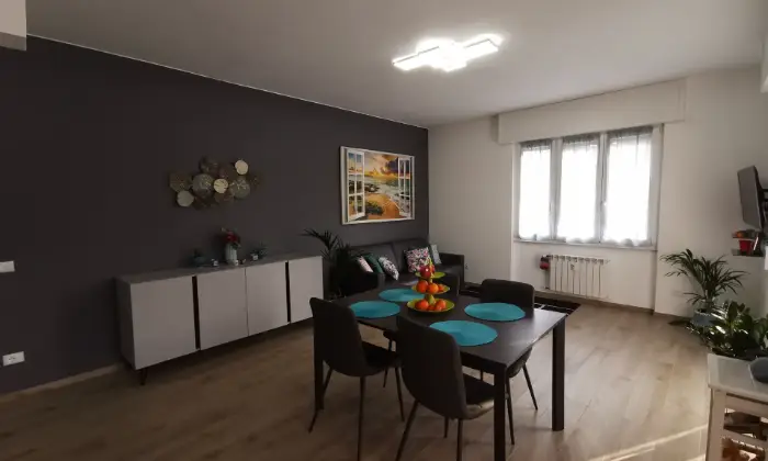 Rexer-Bordighera-Trilocale-ristrutturato-in-zona-centrale-vicino-al-mare-SALONE