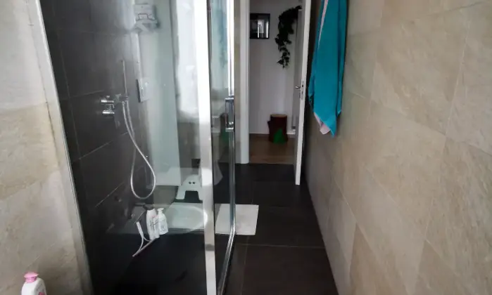 Rexer-Bordighera-Trilocale-ristrutturato-in-zona-centrale-vicino-al-mare-BAGNO