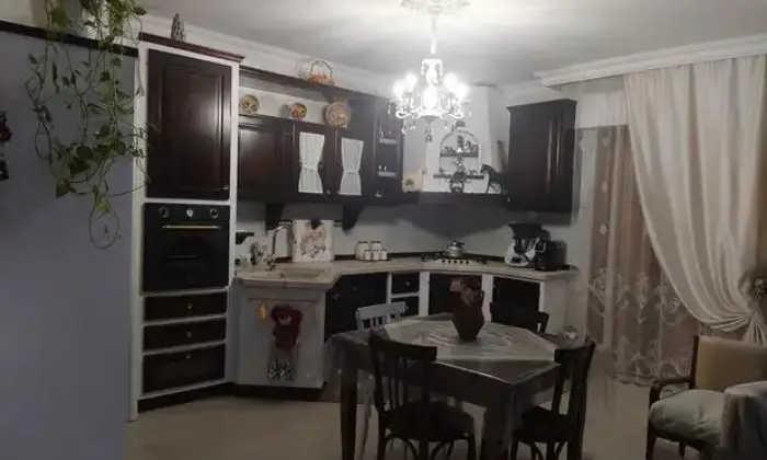 Rexer-San-Nicandro-Garganico-Appartamento-con-box-auto-CUCINA