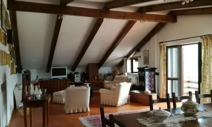 Rexer-Montaldo-di-Mondov-Attico-vani-a-Roburent-SALONE