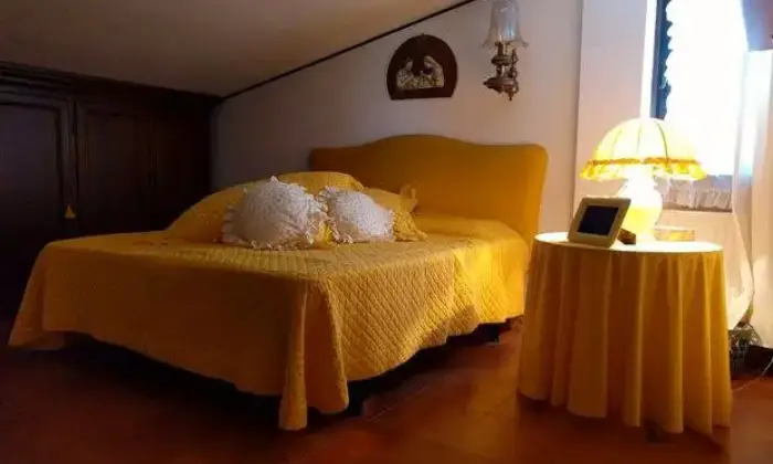 Rexer-localit-San-Giacomo-di-Roburent-Attico-vani-a-Roburent-CAMERA-DA-LETTO