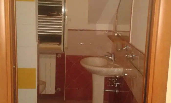 Rexer-Giugliano-in-Campania-Fitto-Appuntamento-mansarda-to-CAMERA-DA-LETTO