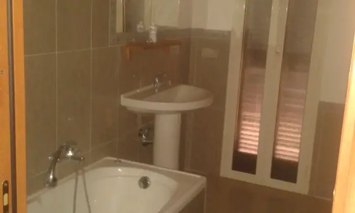 Rexer-Giugliano-in-Campania-Fitto-Appuntamento-mansarda-to-CAMERA-DA-LETTO