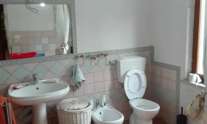 Rexer-Cagli-Cielo-Terra-in-piccolo-borgo-appenninico-BAGNO