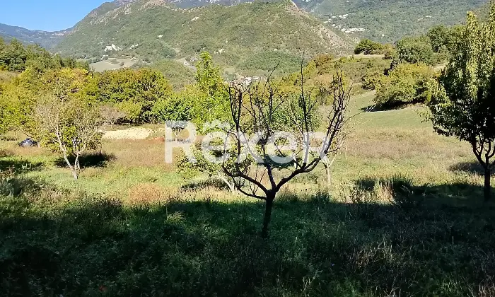 Rexer-Cagli-Cielo-Terra-in-piccolo-borgo-appenninico-Altro