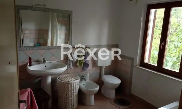 Rexer-Cagli-Cielo-Terra-in-piccolo-borgo-appenninico-Altro