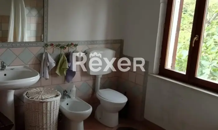 Rexer-Cagli-Cielo-Terra-in-piccolo-borgo-appenninico-Altro