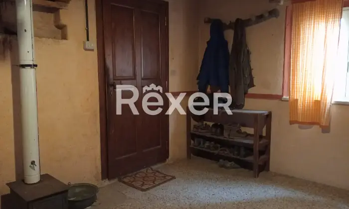 Rexer-Cagli-Cielo-Terra-in-piccolo-borgo-appenninico-Altro