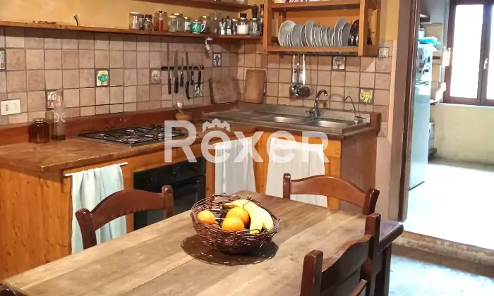 Rexer-Cagli-Cielo-Terra-in-piccolo-borgo-appenninico-Altro