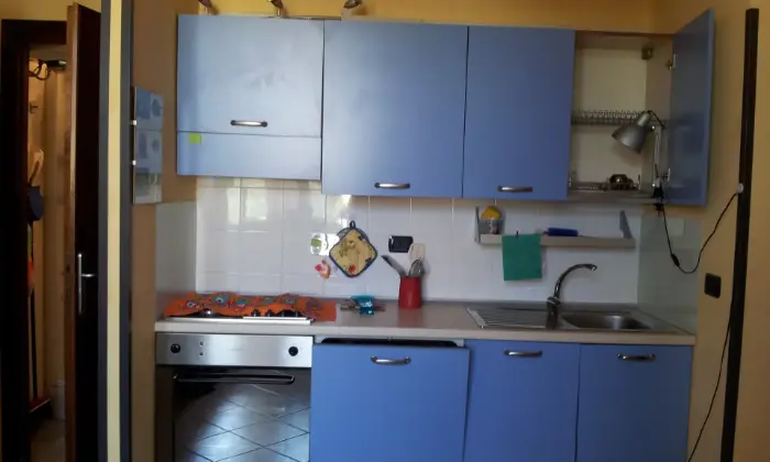 Rexer-Cervo-Trilocale-fra-ulivi-e-mare-a-pochi-minuti-dal-borgo-medievale-CUCINA