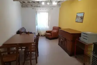 Rexer-Monticiano-Trilocale-in-vendita-in-via-Ricasoli-a-Monticiano-SALONE