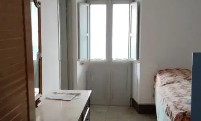 Rexer-Monteflavio-Casa-di-paese-in-vendita-in-via-del-Sole-CAMERA-DA-LETTO