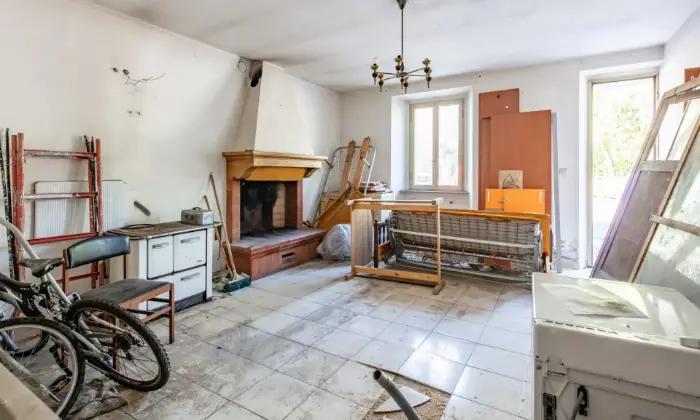 Rexer-San-Benedetto-Val-di-Sambro-Casa-indipendente-su-piani-SALONE
