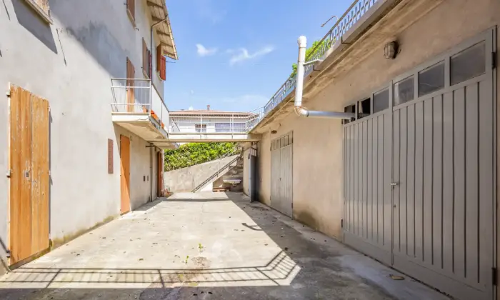 Rexer-San-Benedetto-Val-di-Sambro-Casa-indipendente-su-piani-GARAGE
