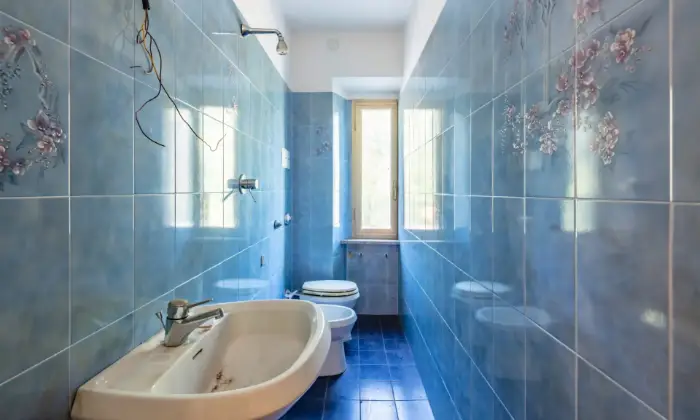 Rexer-San-Benedetto-Val-di-Sambro-Casa-indipendente-su-piani-BAGNO