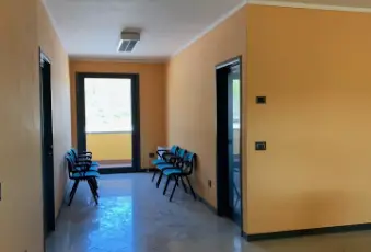 Rexer-Borgo-San-Lorenzo-INTERESSANTE-UFFICIO-AMPIO-E-LUMINOSO-ALTRO
