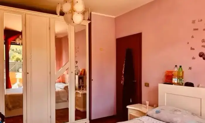 Rexer-Savignano-sul-Panaro-Meraviglioso-attico-centro-a-Savignano-sul-Panaro-CAMERA-DA-LETTO