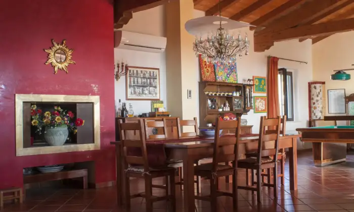 Rexer-Montenero-di-Bisaccia-Villa-fronte-mare-in-Molise-SALONE