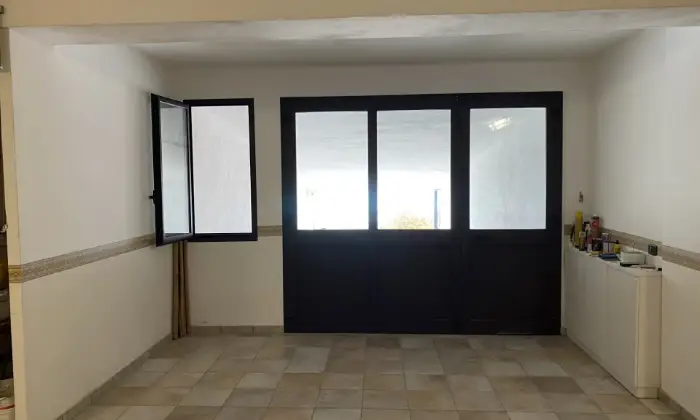 Rexer-Montenero-di-Bisaccia-Villa-fronte-mare-in-Molise