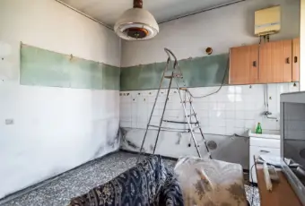 Rexer-Suardi-Casa-indipendente-su-due-livelli-e-ampio-spazio-esterno-CUCINA