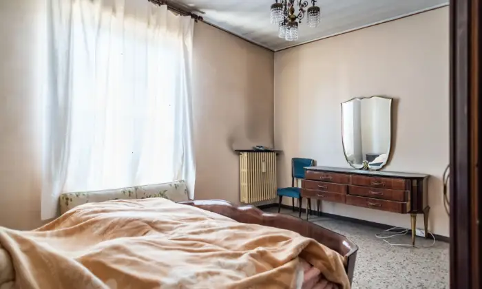 Rexer-Suardi-Casa-indipendente-su-due-livelli-e-ampio-spazio-esterno-CAMERA-DA-LETTO