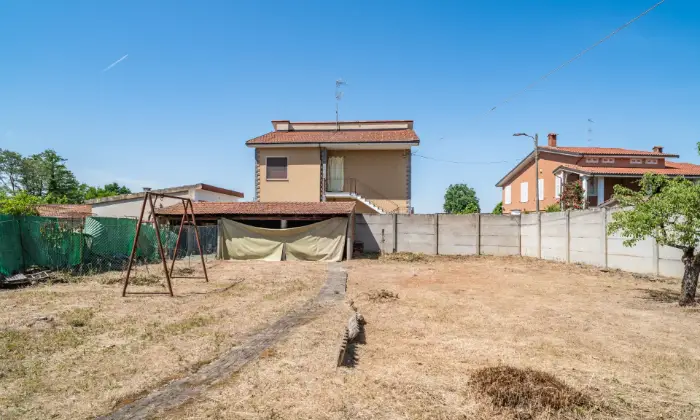 Rexer-Suardi-Casa-indipendente-su-due-livelli-e-ampio-spazio-esterno-ALTRO