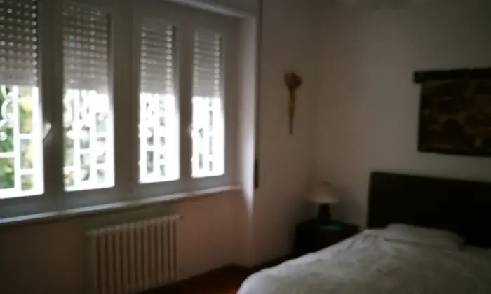 Rexer-Roma-AFFITTASI-APPARTAMENTO-PIANO-TERRA-BAGNO