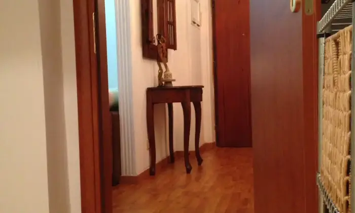 Rexer-Roma-AFFITTASI-APPARTAMENTO-PIANO-TERRA-ALTRO