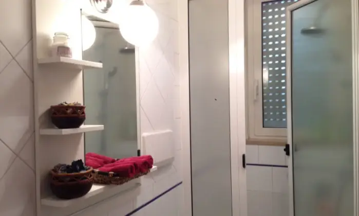 Rexer-Roma-AFFITTASI-APPARTAMENTO-PIANO-TERRA-BAGNO
