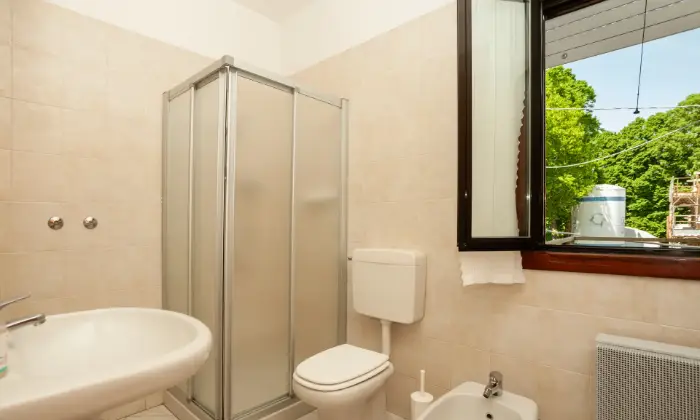 Rexer-Finale-Emilia-Casa-indipendente-e-BB-Finale-Emilia-BAGNO