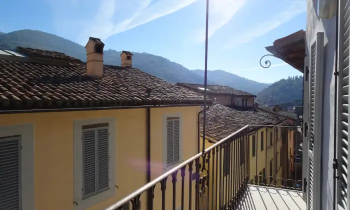 Rexer-Spoleto-Appartamento-attico-con-mansarda-in-centro-storico-TERRAZZO