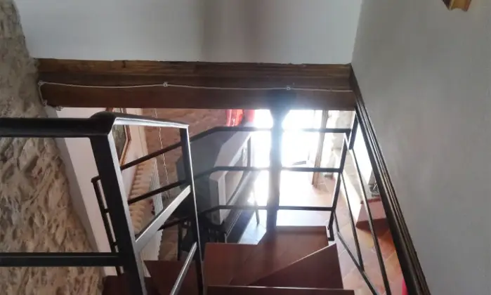 Rexer-Spoleto-Appartamento-attico-con-mansarda-in-centro-storico-ALTRO
