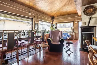 Rexer-Asiago-Casa-indipendente-composta-da-tre-appartamentiufficiogaragegiardinocorte-privata-SALONE